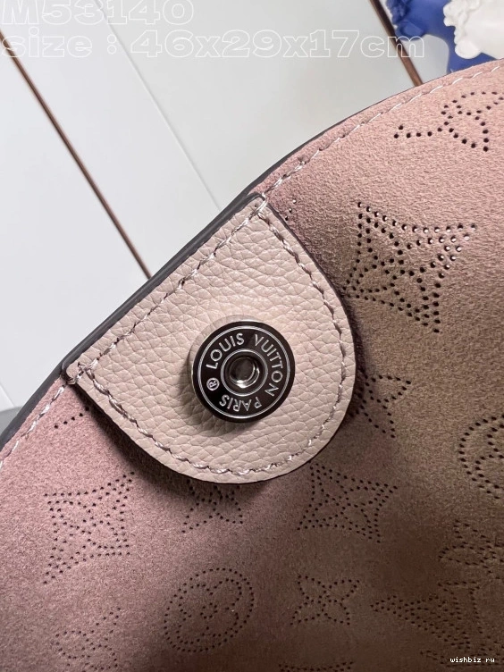 WIS 17CM LOUIS 29.5 x x VUITTON HINA-46 0715
